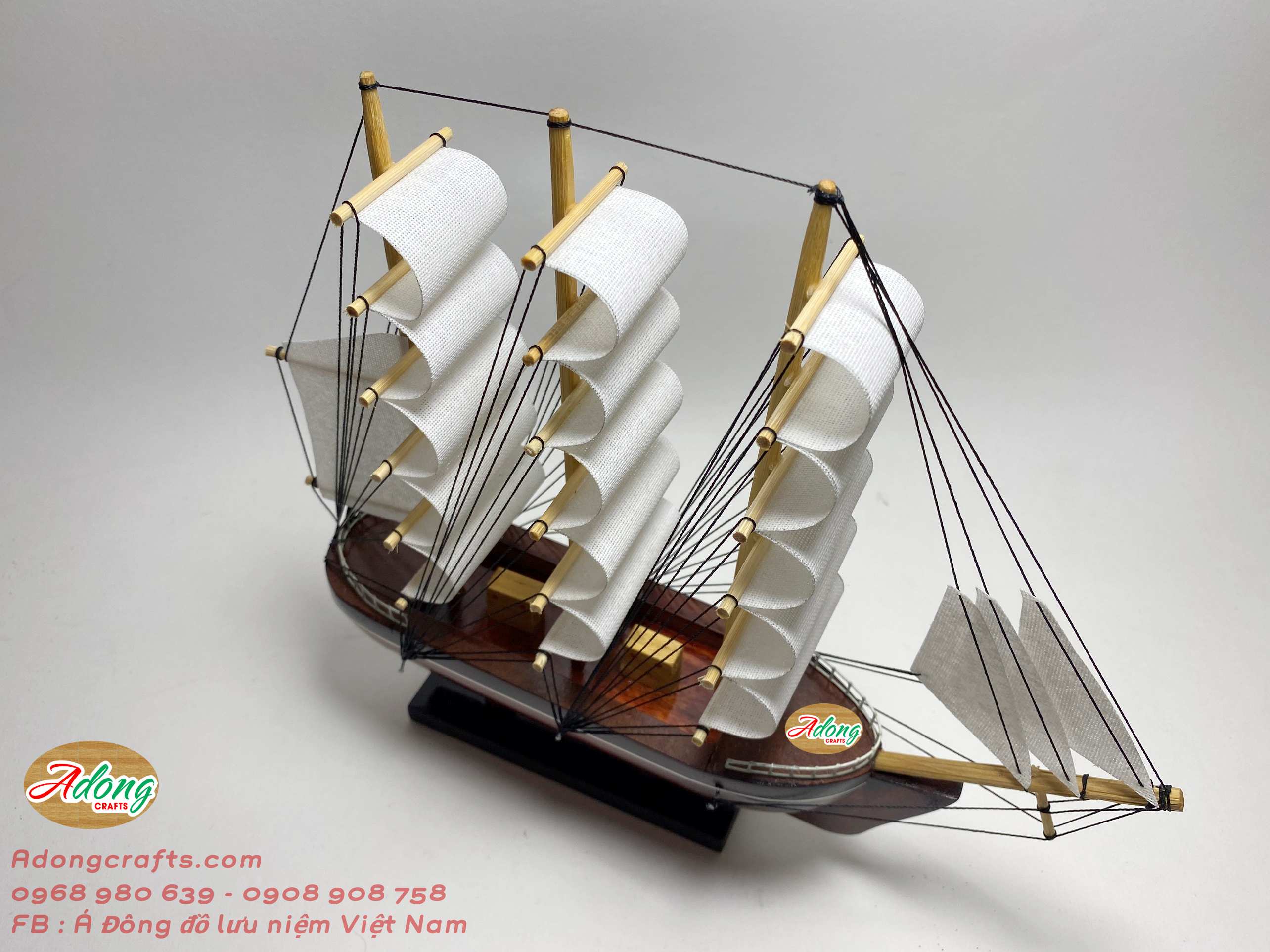 Mô hình thuyền gỗ thuận buồm xuôi gió lưu niệm quà tặng Việt Nam