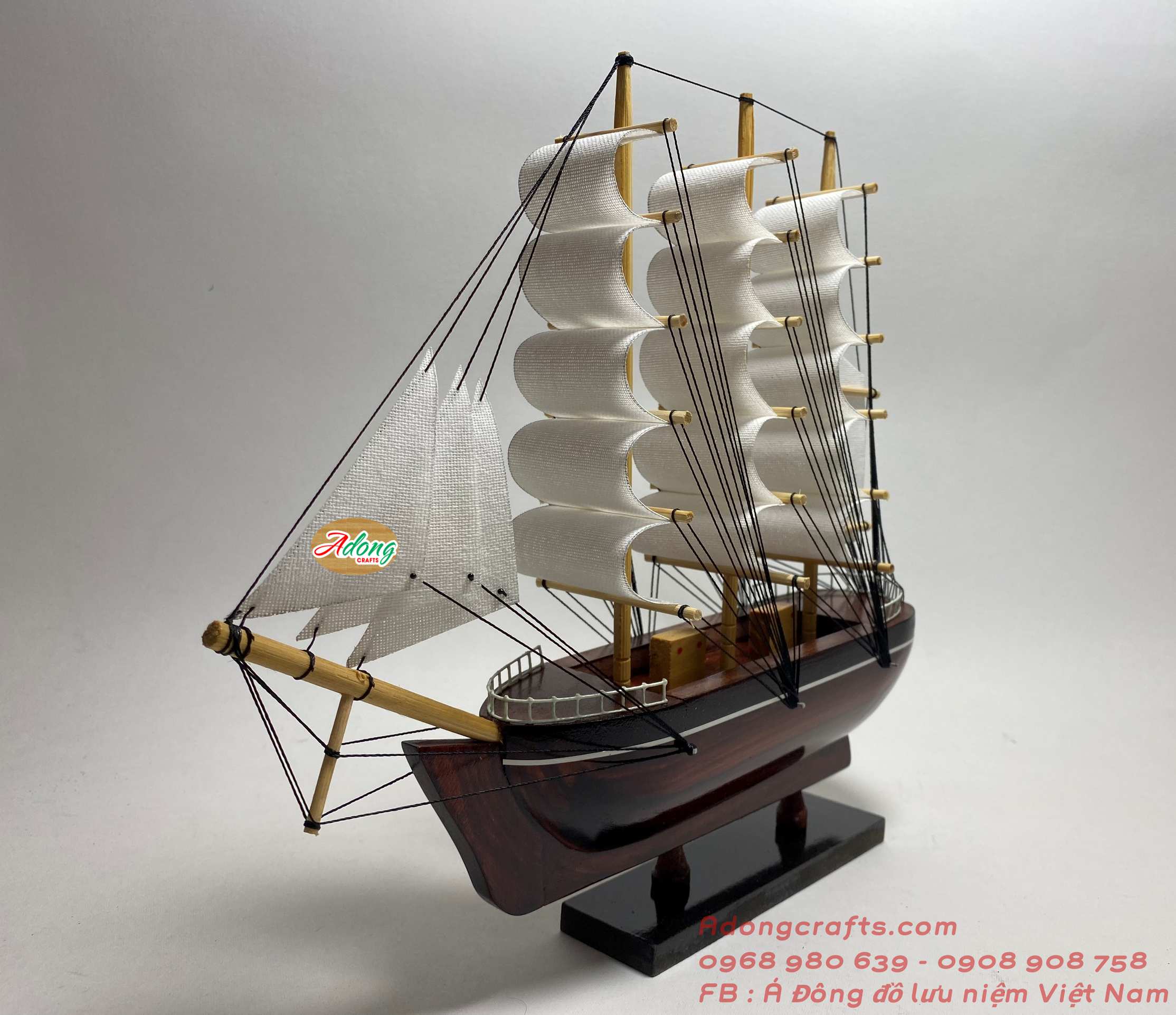 Mô hình thuyền gỗ thuận buồm xuôi gió lưu niệm quà tặng Việt Nam